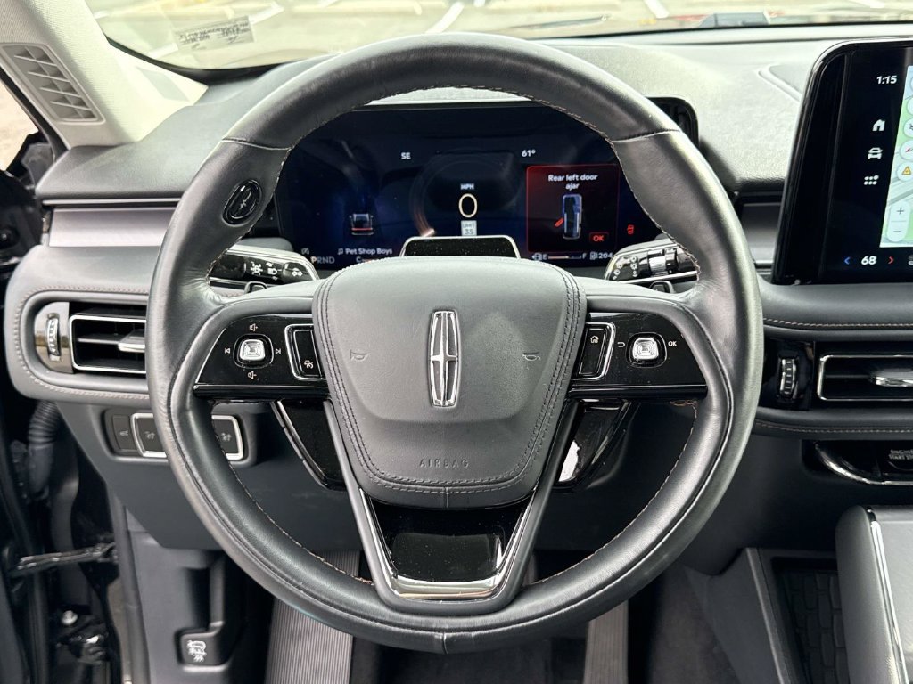 Used 2025 Lincoln Aviator AWD image 31