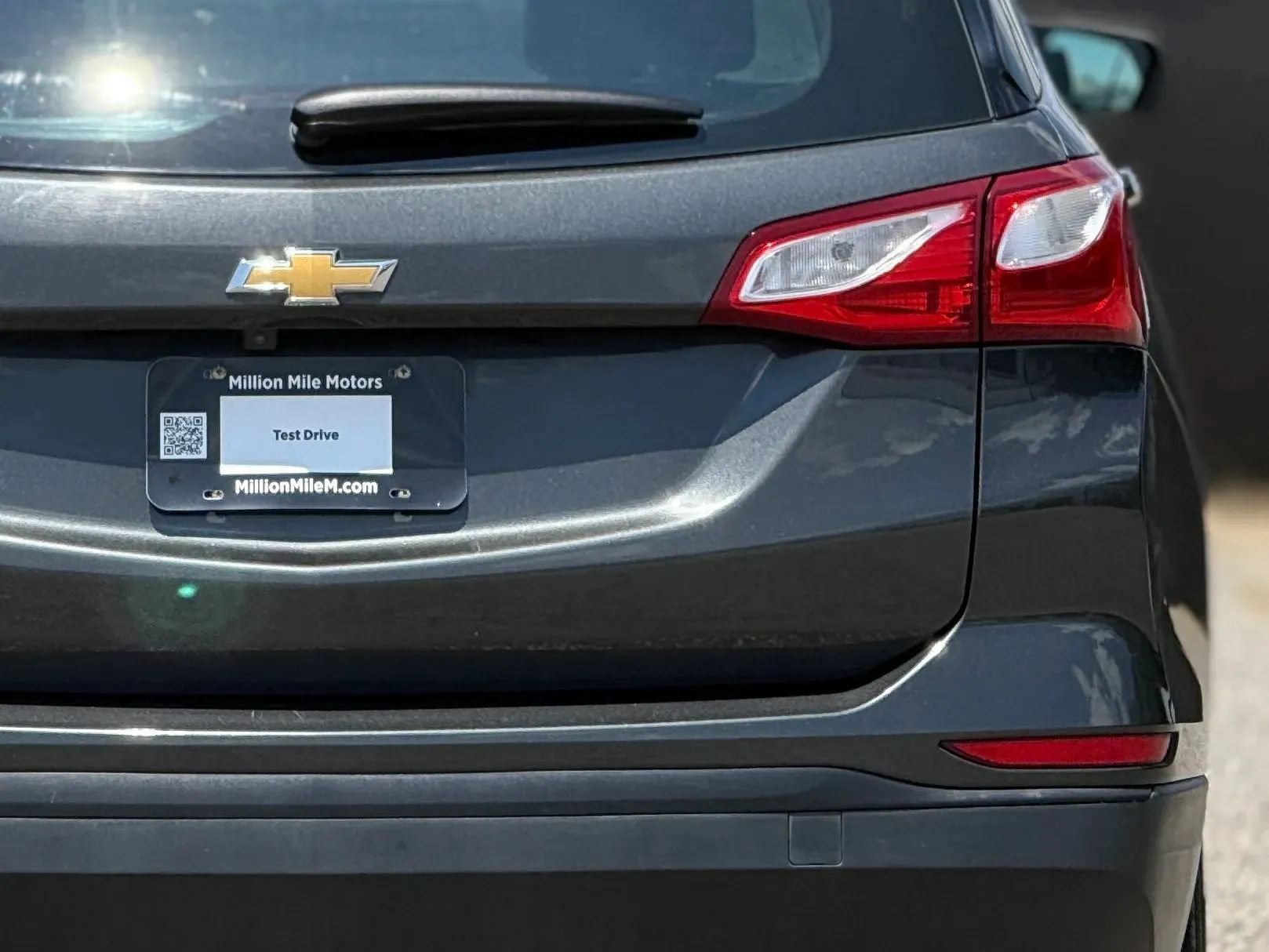 Used 2021 Chevrolet Equinox LS w/ LPO, Floor Liner Package FWD image 14
