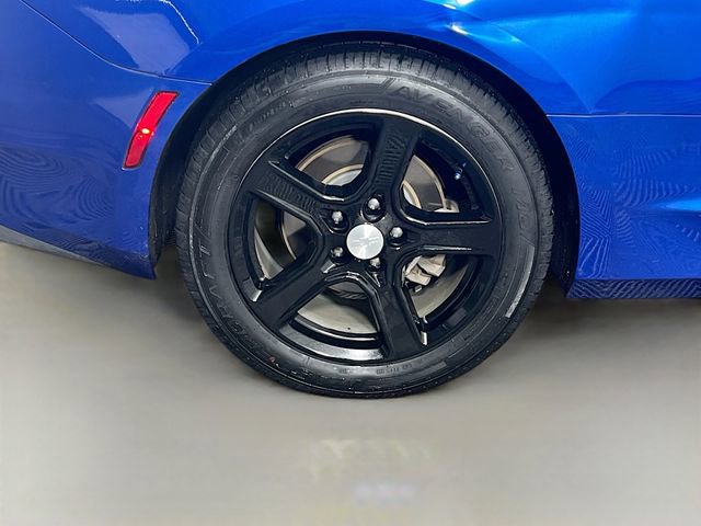 Used 2018 Chevrolet Camaro LT image 33