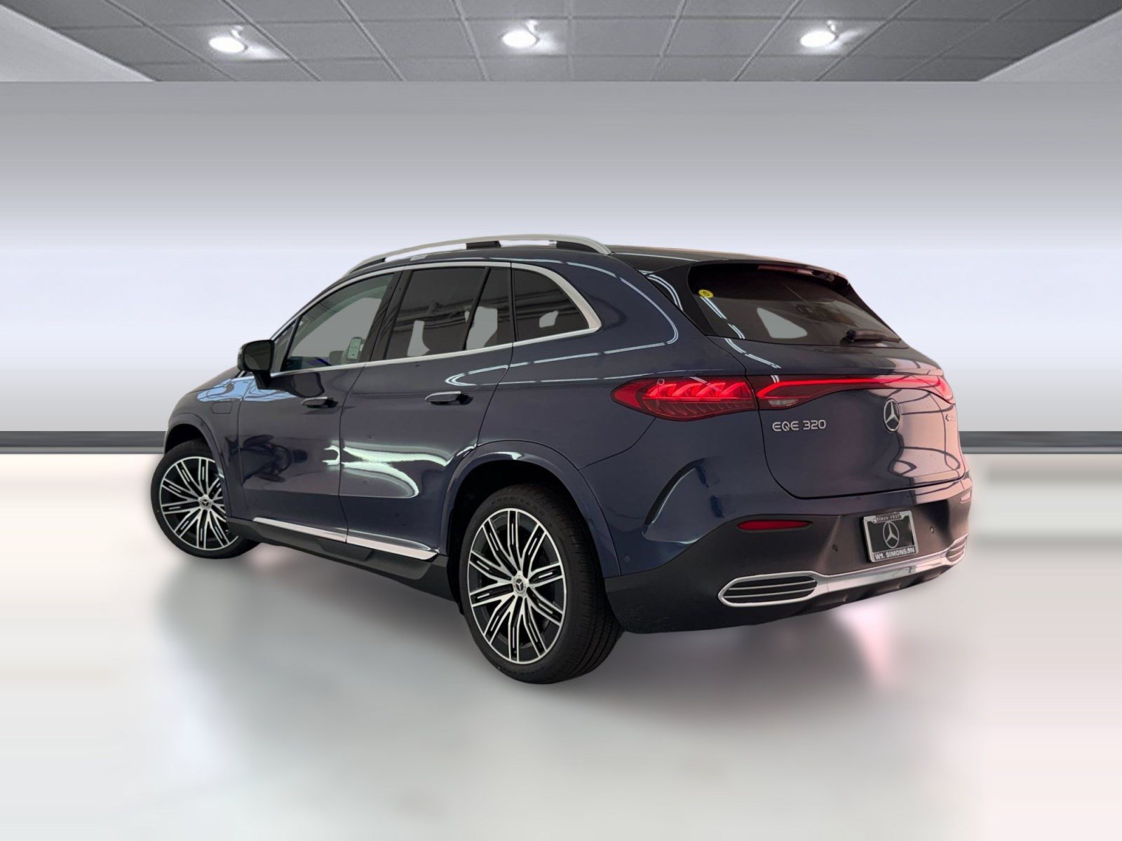 New 2027 Mercedes-Benz EQE 320 4MATIC SUV image 3