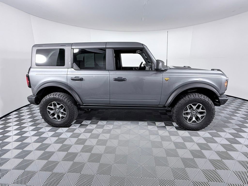 Used 2024 Ford Bronco Badlands image 8