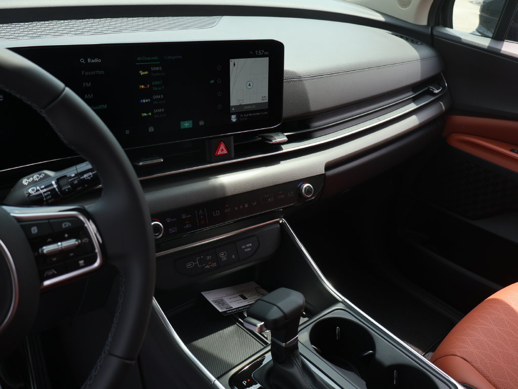 New 2026 Kia Carnival EX FWD image 24
