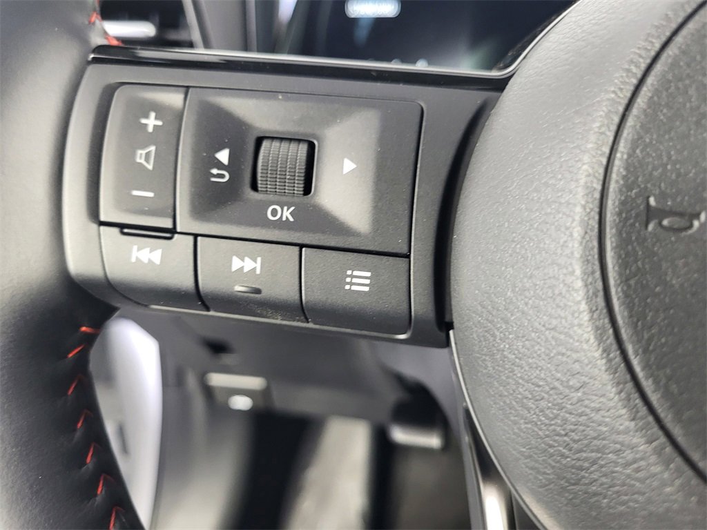 New 2025 Nissan Kicks SR image 23