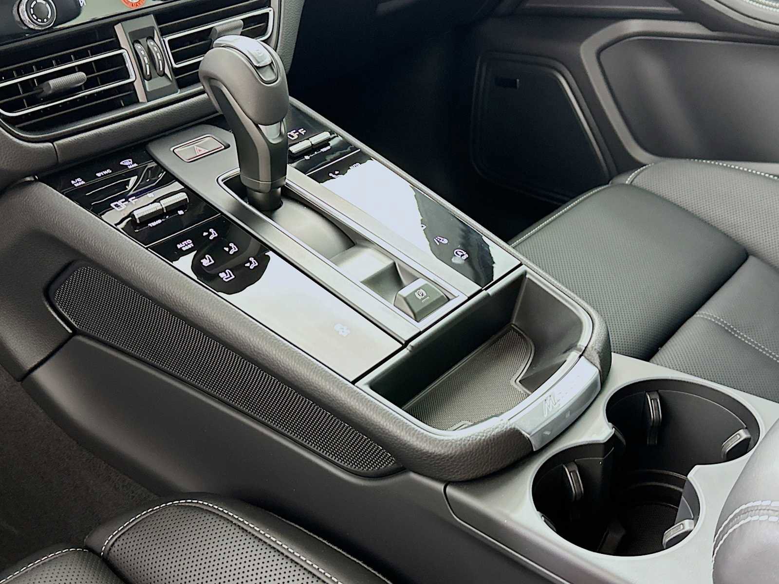 New 2025 Porsche Macan image 20