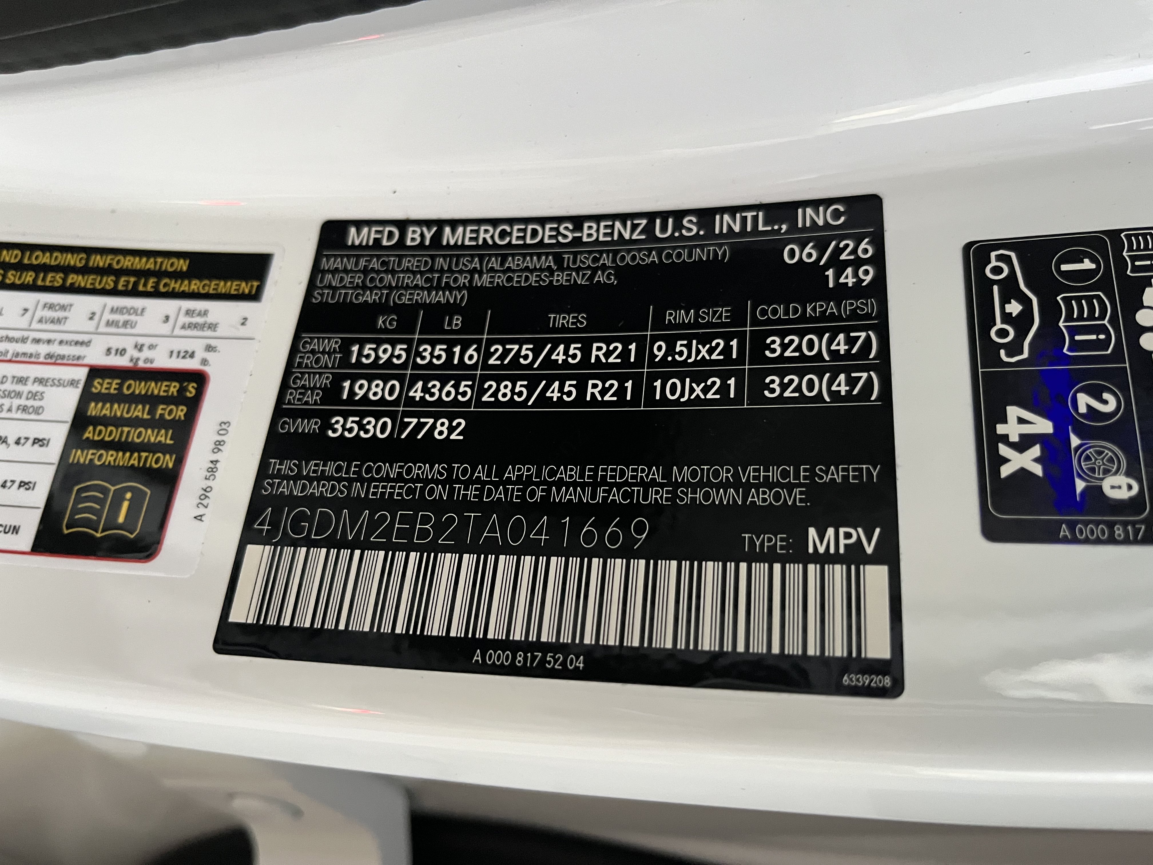 New 2026 Mercedes-Benz EQS 400 4MATIC SUV image 28