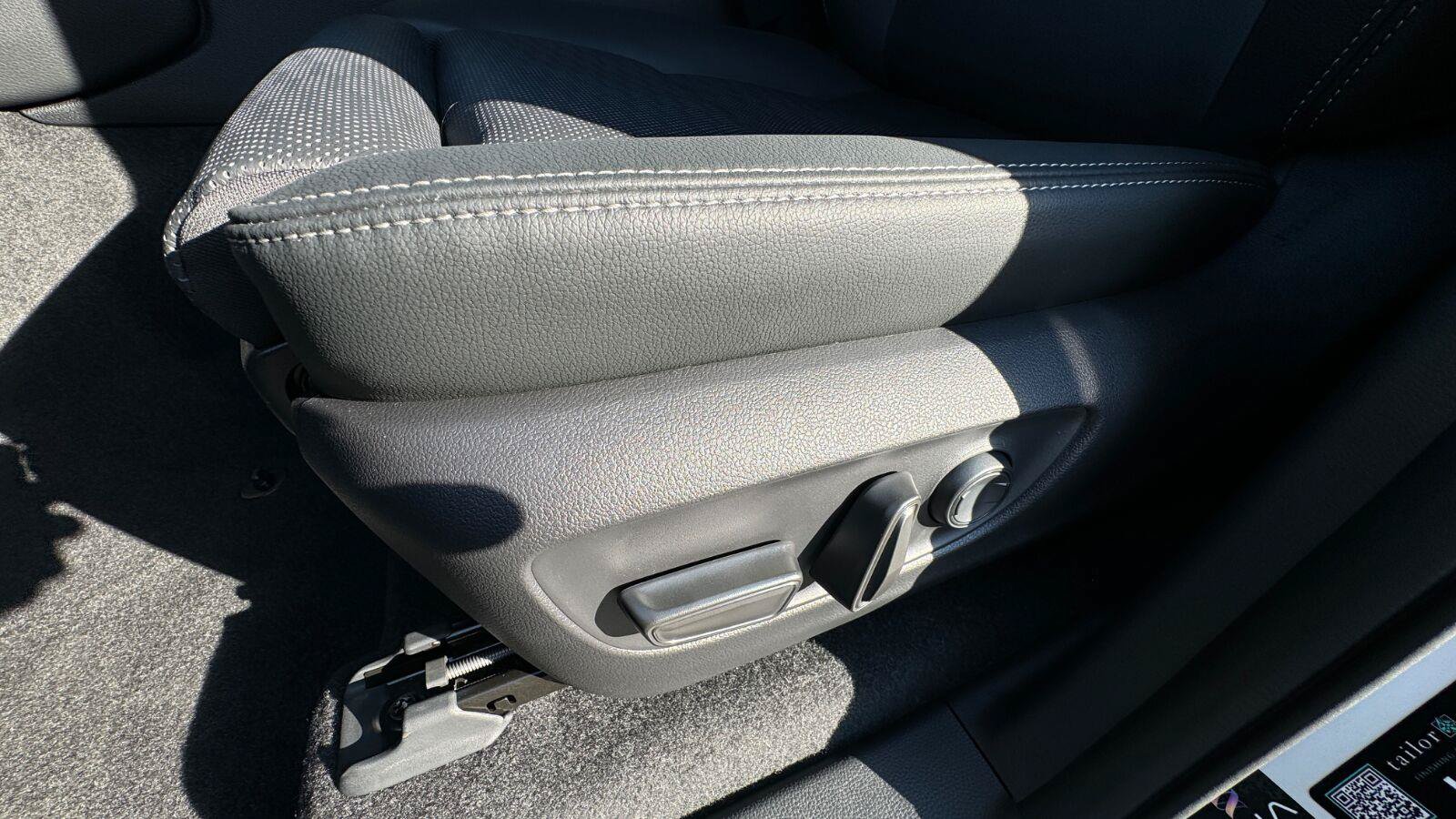New 2027 Toyota Land Cruiser w/ Premium Package AWD/4WD image 15