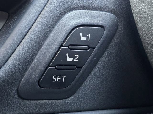 Used 2021 Toyota Venza XLE w/ Softex Package image 28