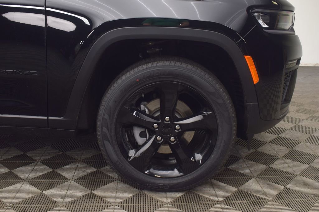 New 2026 Jeep Grand Cherokee Limited w/ Limited Altitude Package image 9