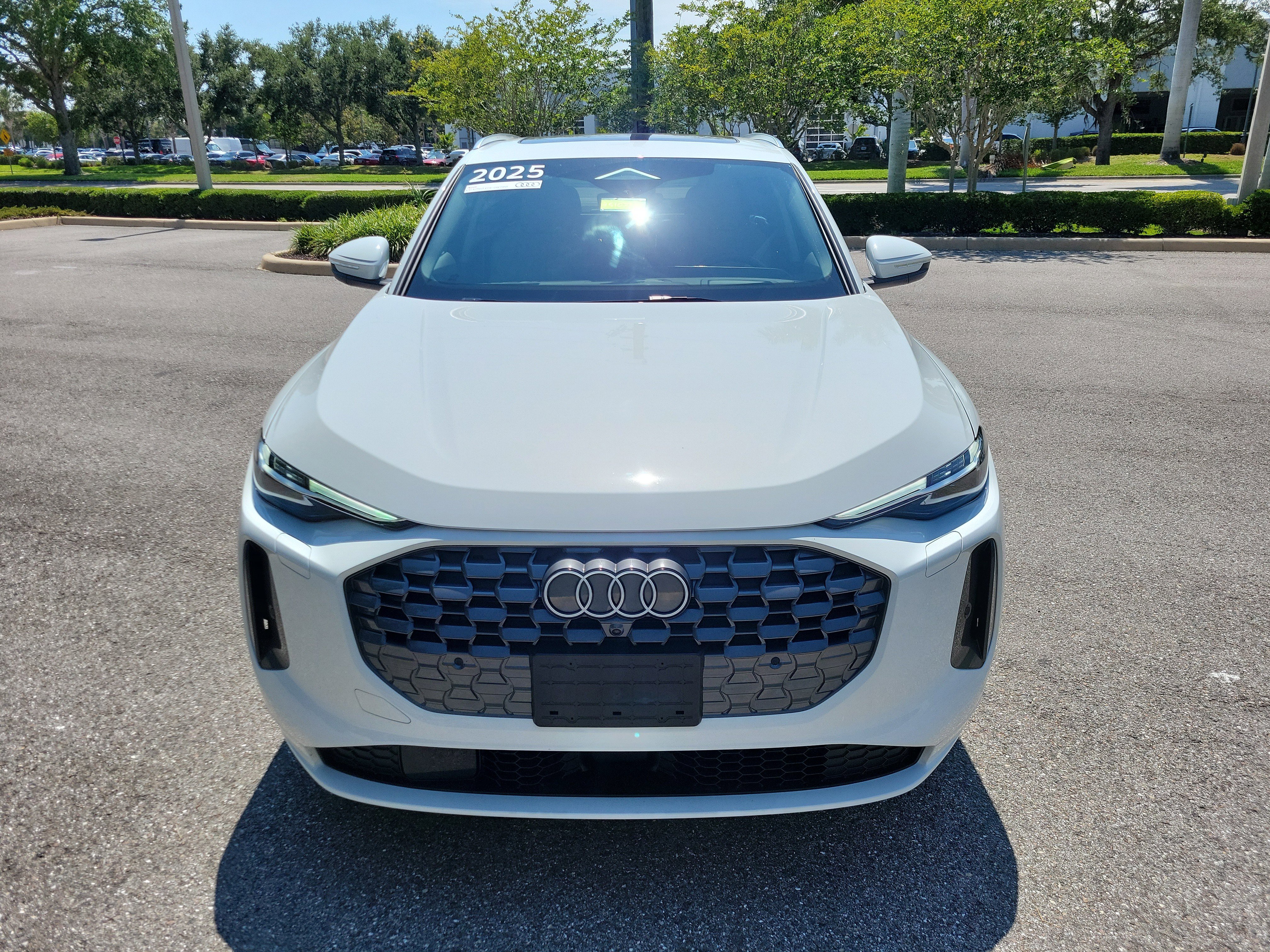 Certified 2025 Audi Q5 Prestige AWD/4WD image 2