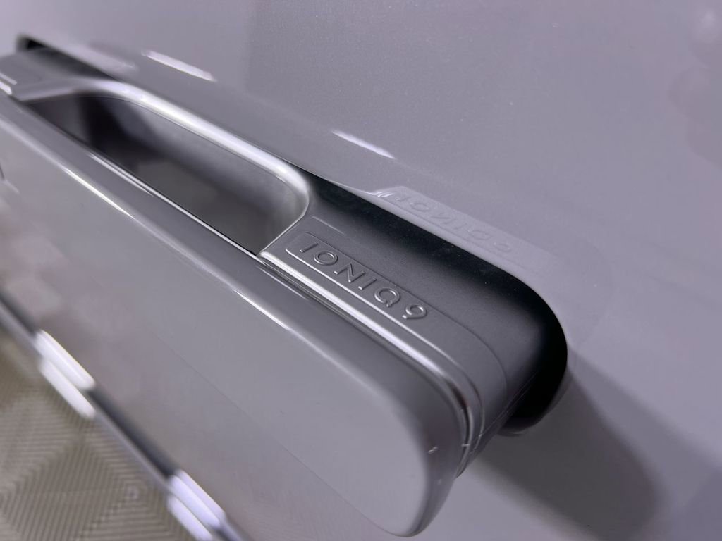 New 2026 Hyundai Ioniq 9 SEL image 29