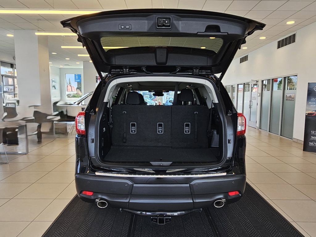 Used 2023 Subaru Ascent Touring image 9