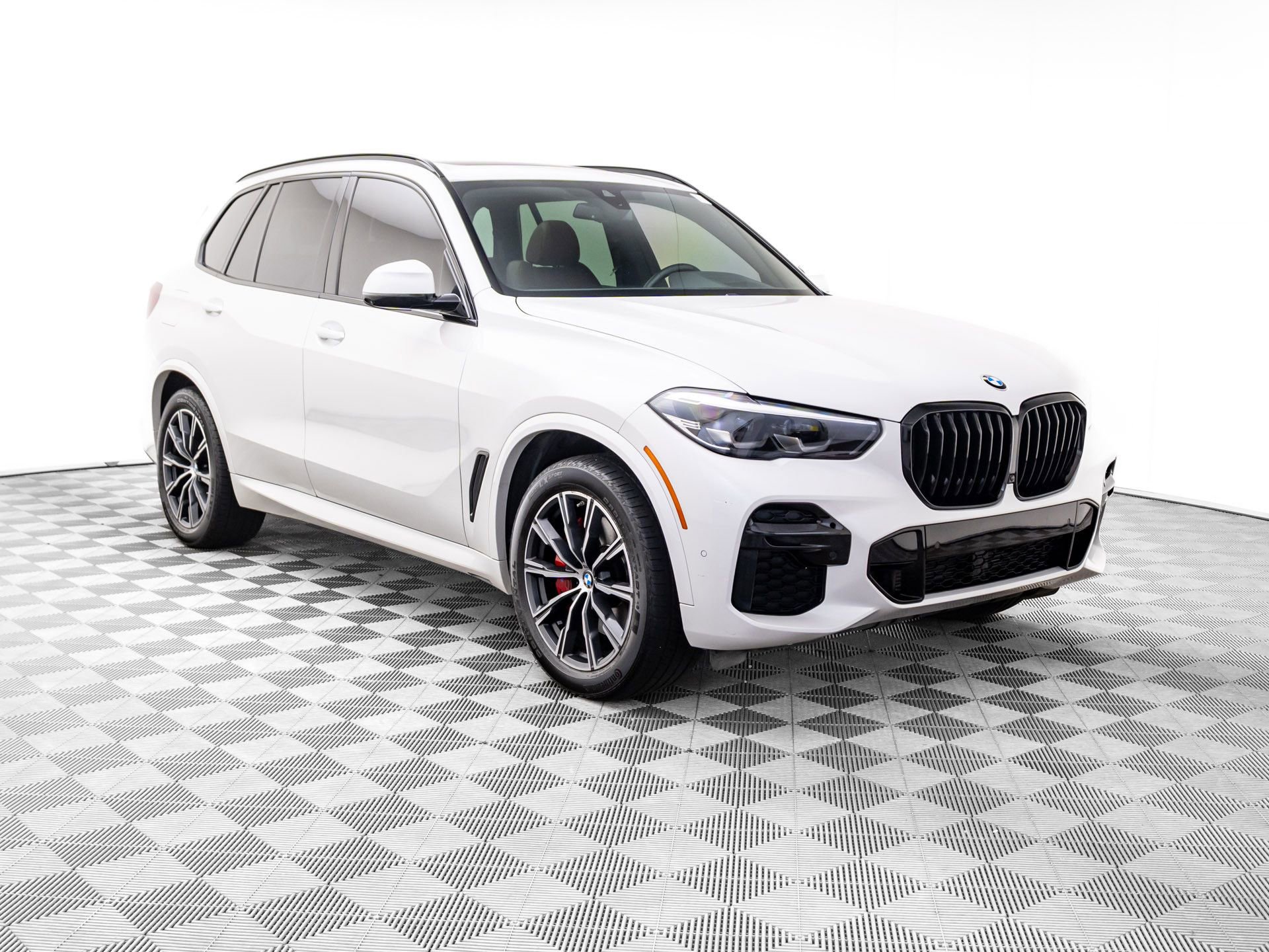 Certified 2023 BMW X5 xDrive40i w/ M Sport Package image 8
