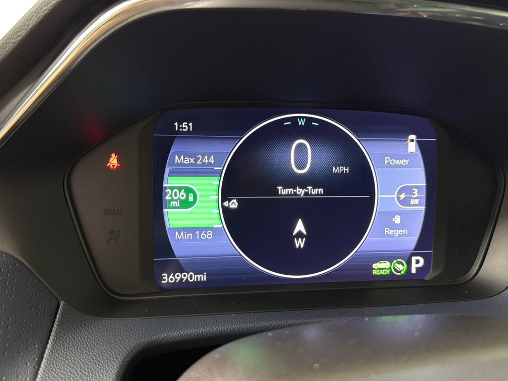 Used 2023 Chevrolet Bolt EUV Premier FWD image 21