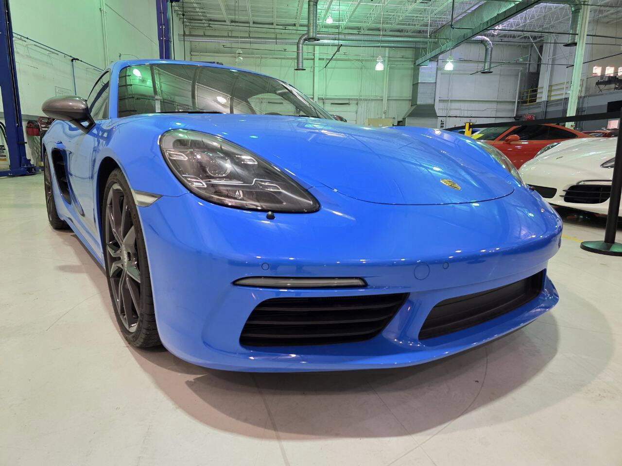 Used 2023 Porsche 718 Cayman w/ Premium Package RWD image 6