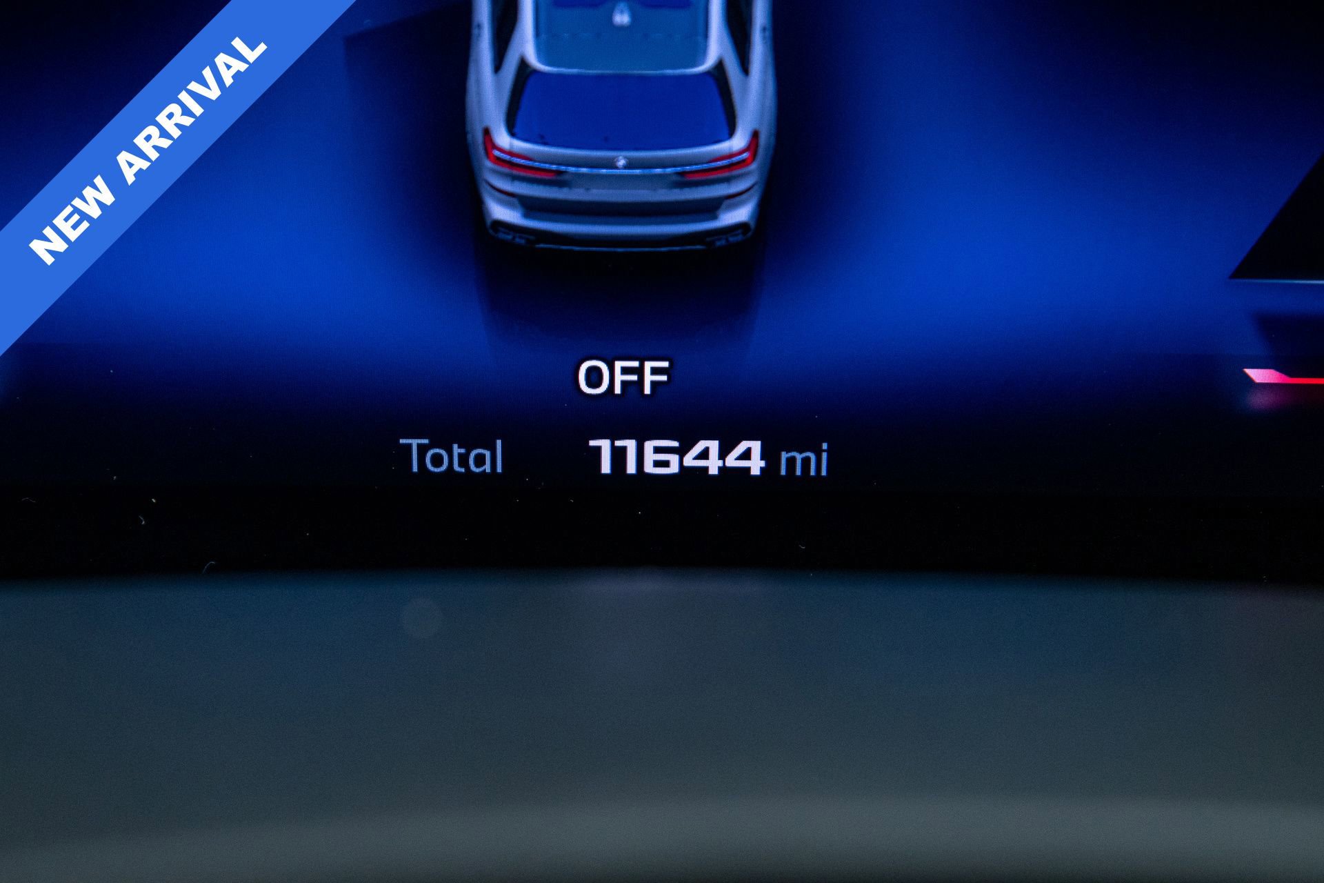 Used 2025 BMW X7 M60i w/ Executive Package image 32