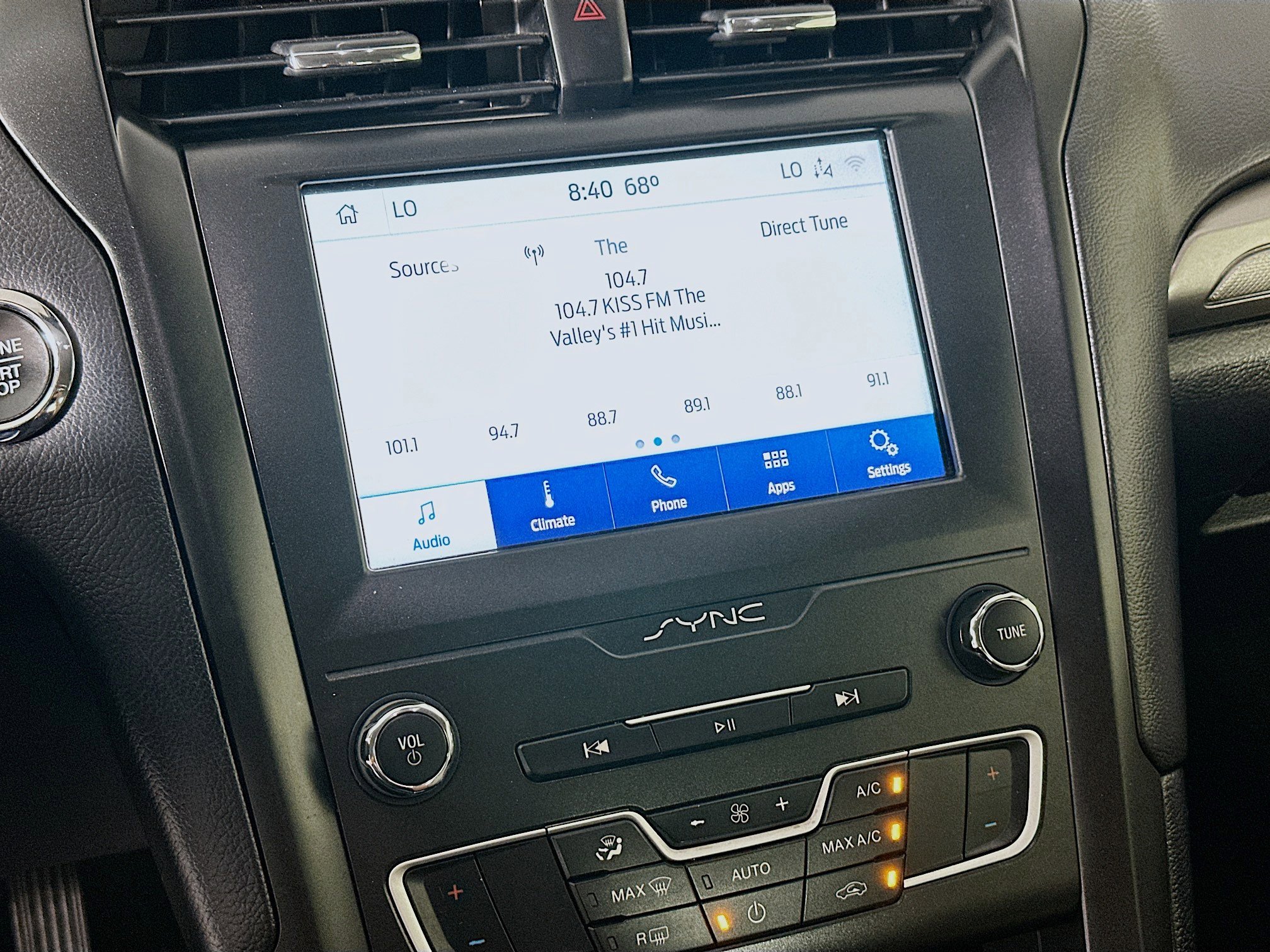 Used 2020 Ford Fusion SE w/ Equipment Group 151A image 21