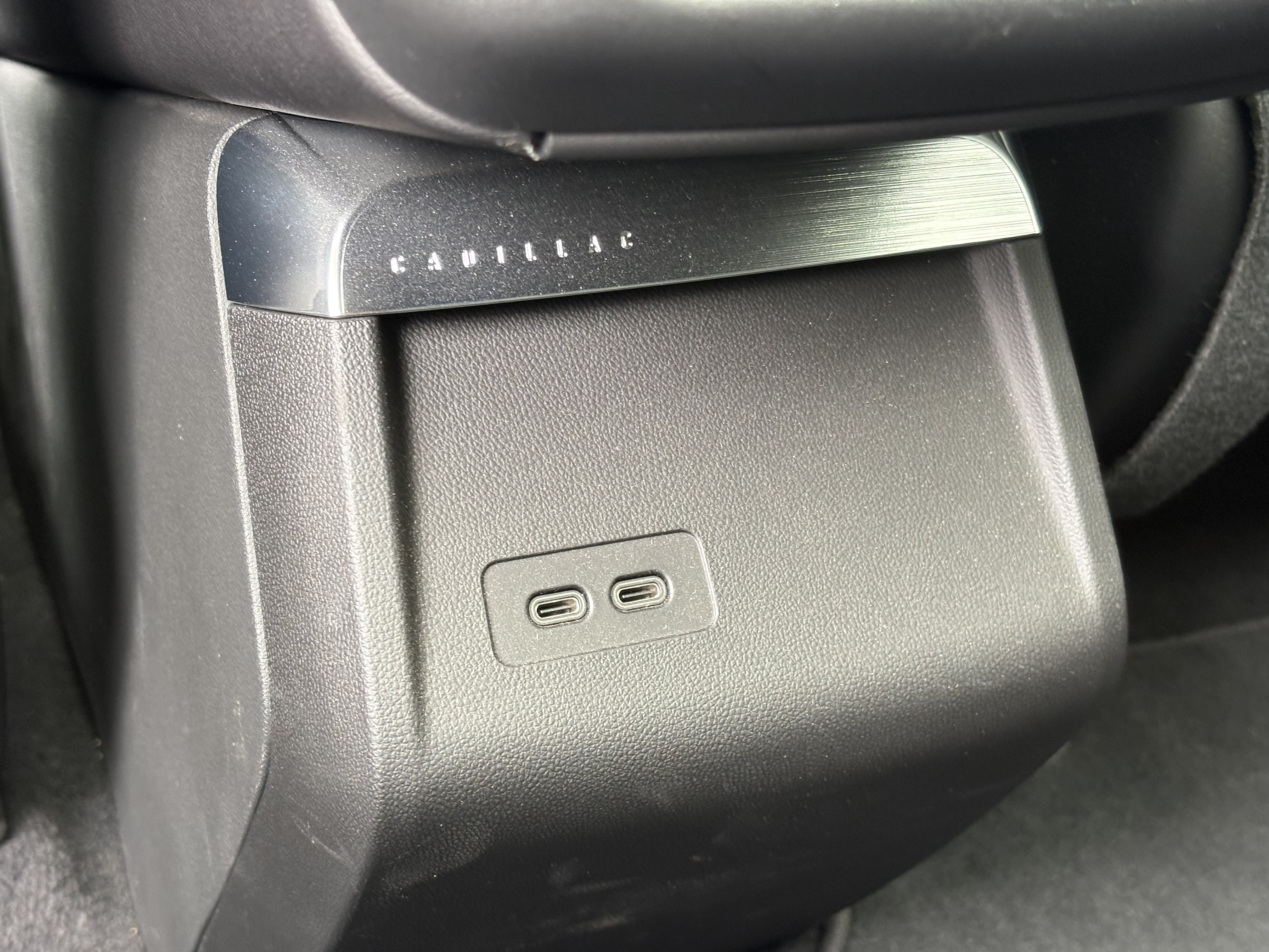 Certified 2024 Cadillac Lyriq Luxury AWD/4WD image 13