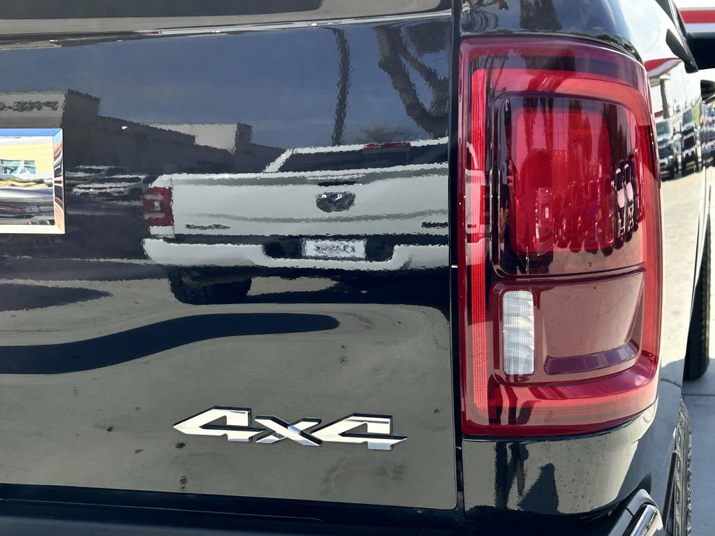 Used 2026 RAM 2500 Laramie AWD/4WD image 8