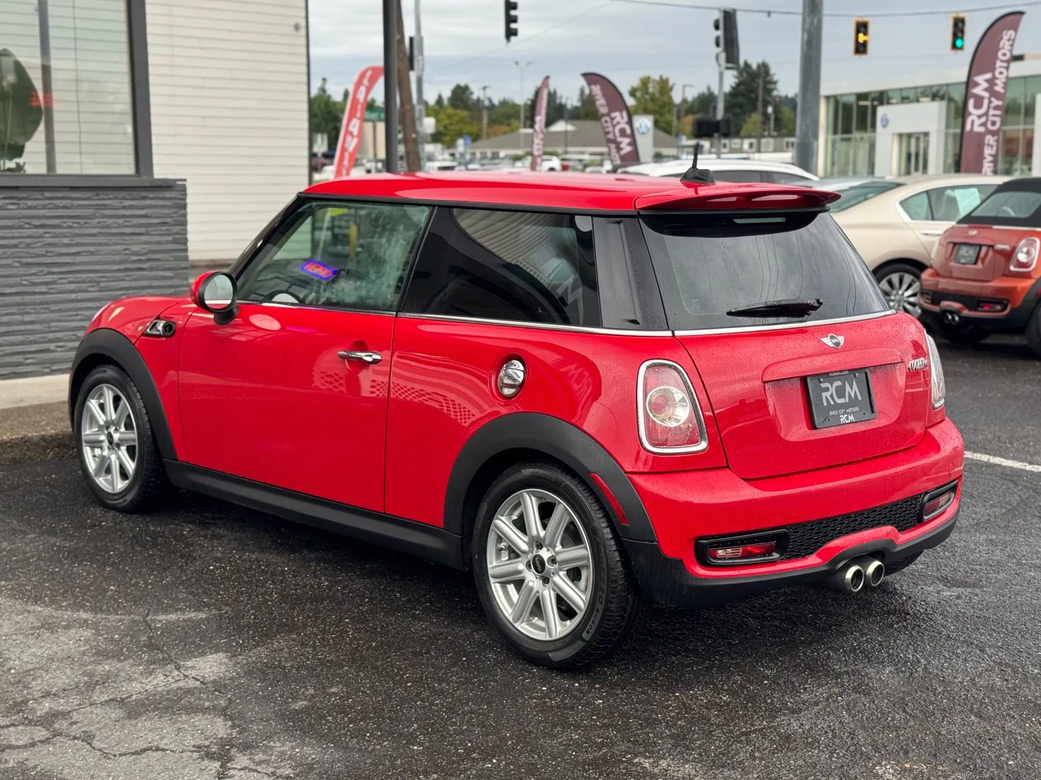 Used 2013 MINI Cooper S w/ Mini Connected Pkg image 7