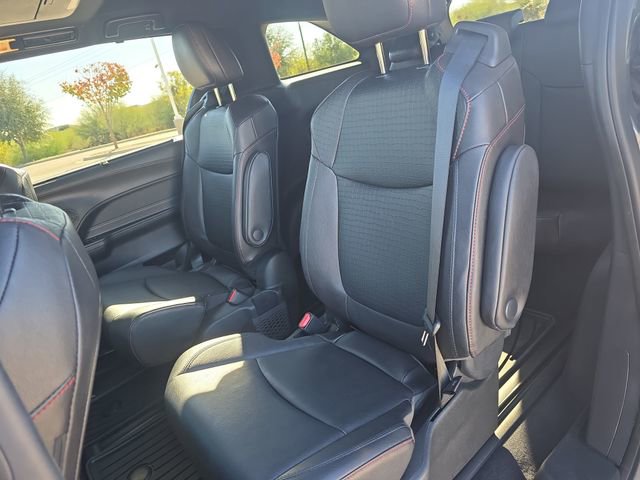 Certified 2025 Toyota Sienna XSE image 15