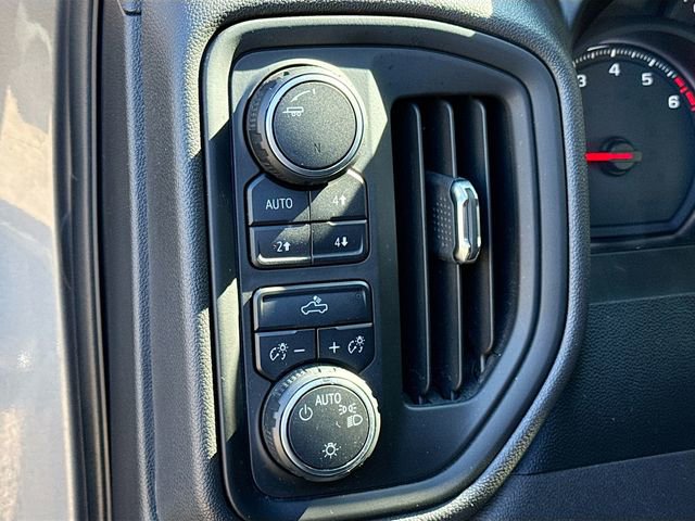 Used 2019 Chevrolet Silverado 1500 Custom Trail Boss w/ Custom Convenience Package image 11