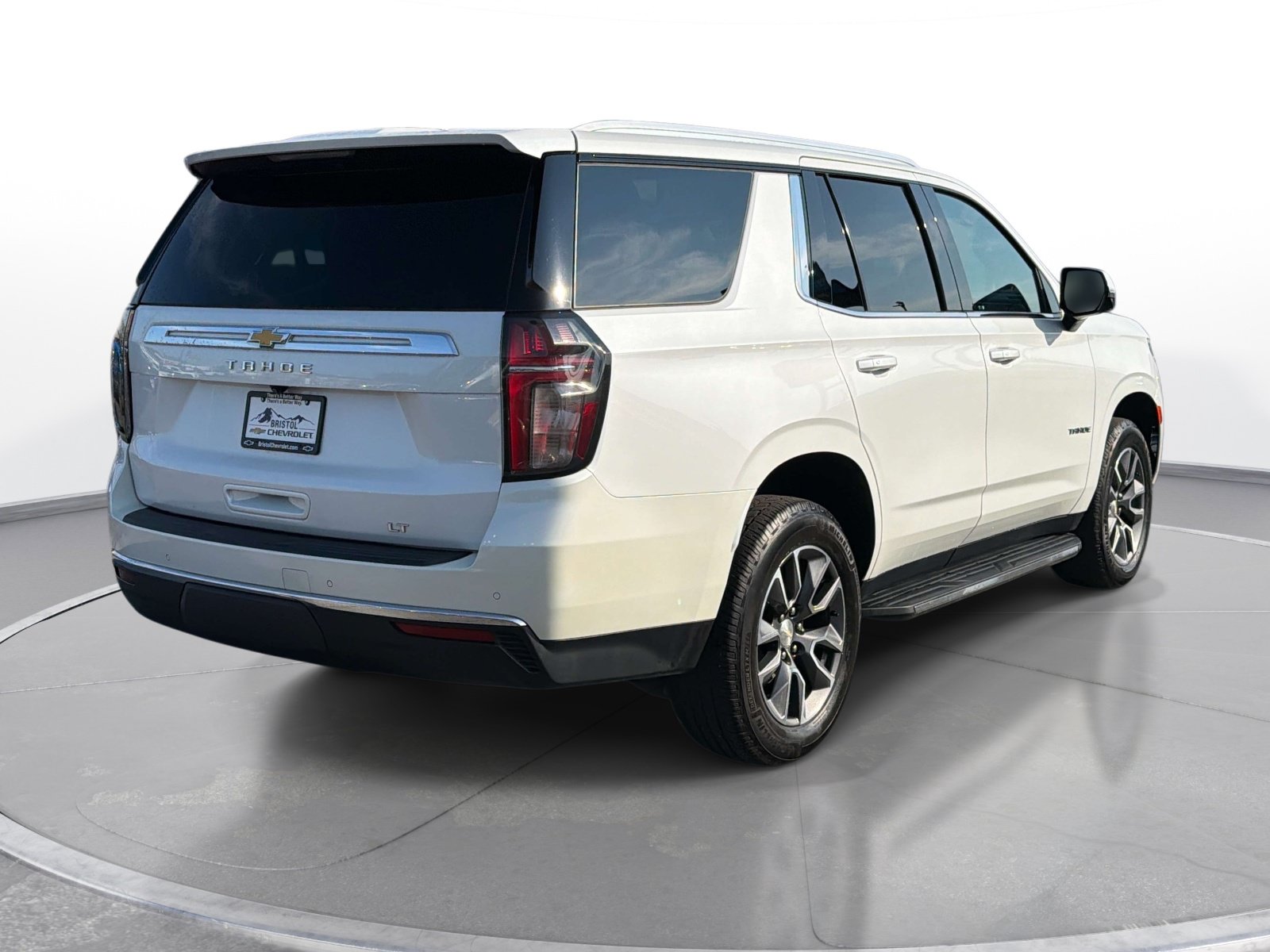 Used 2021 Chevrolet Tahoe LT w/ LT Signature Package AWD/4WD image 4