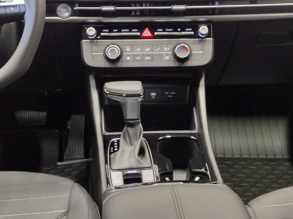 New 2026 Hyundai Santa Cruz SE AWD/4WD image 32