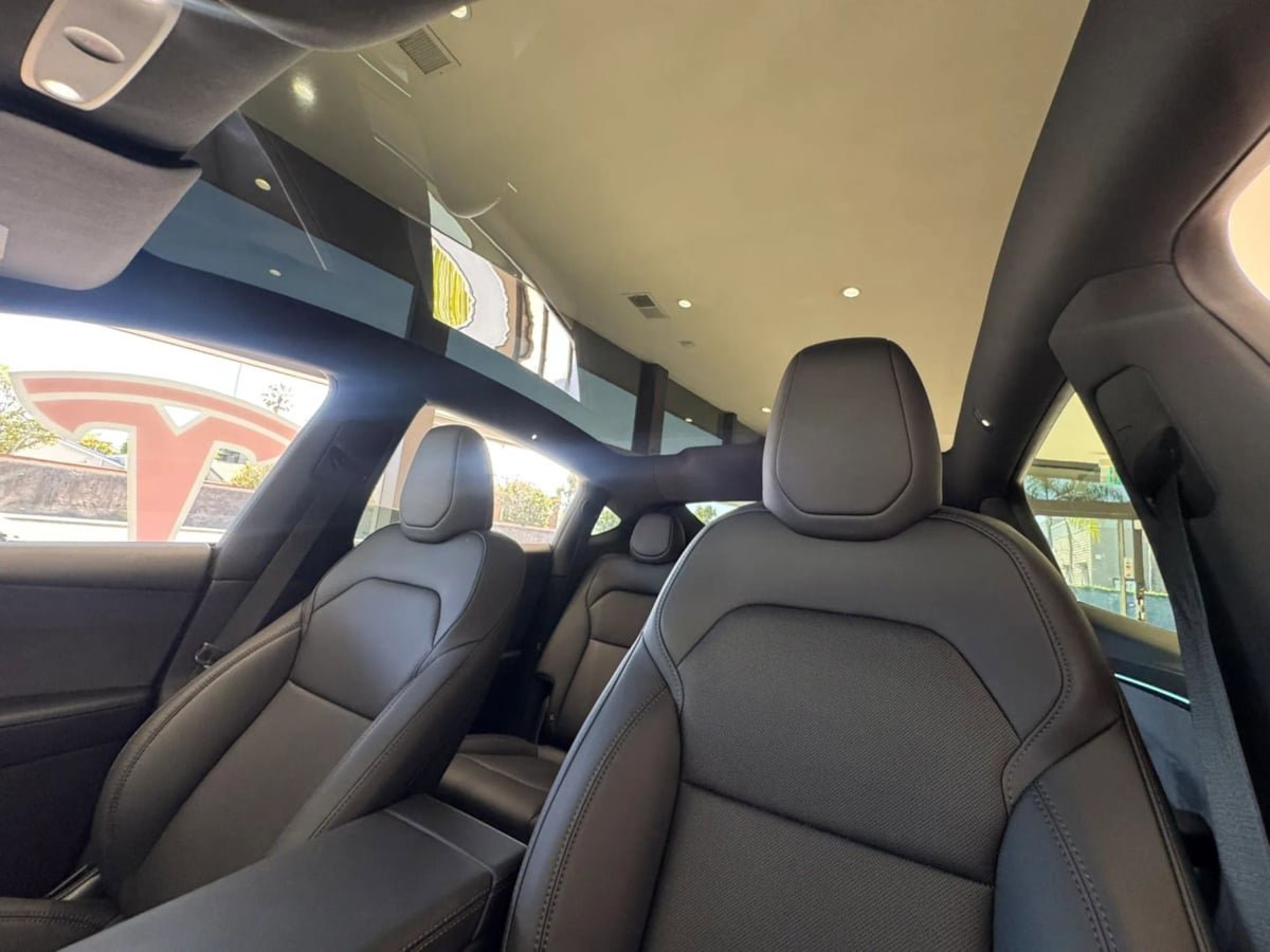 Used 2026 Tesla Model Y 2WD image 11