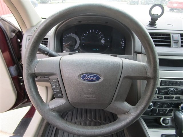 Used 2012 Ford Fusion S FWD image 13