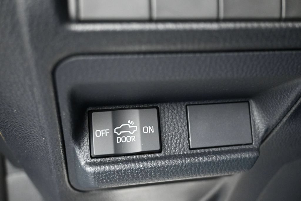 Used 2025 Toyota Tacoma SR5 RWD image 28