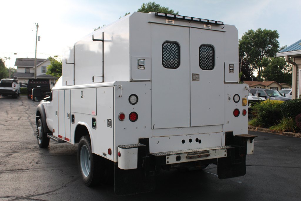 Used 2014 Ford F550 4x4 Regular Cab Super Duty image 4