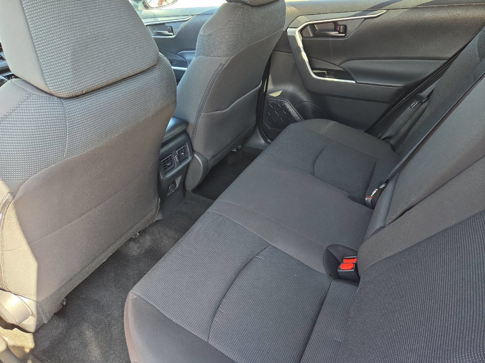Certified 2025 Toyota RAV4 LE AWD/4WD image 11