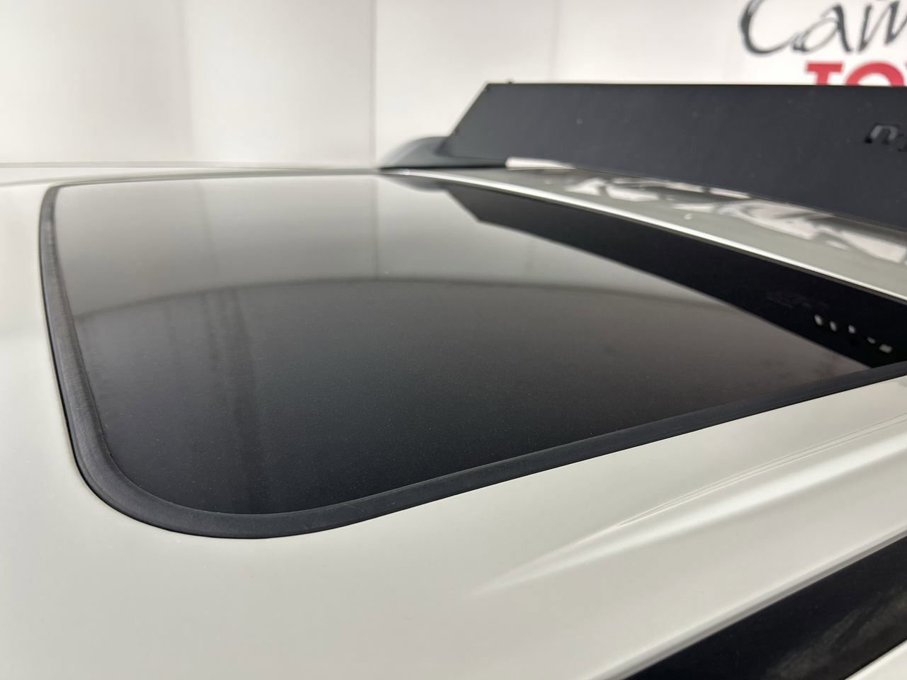 Used 2023 Toyota 4Runner Limited AWD/4WD image 10