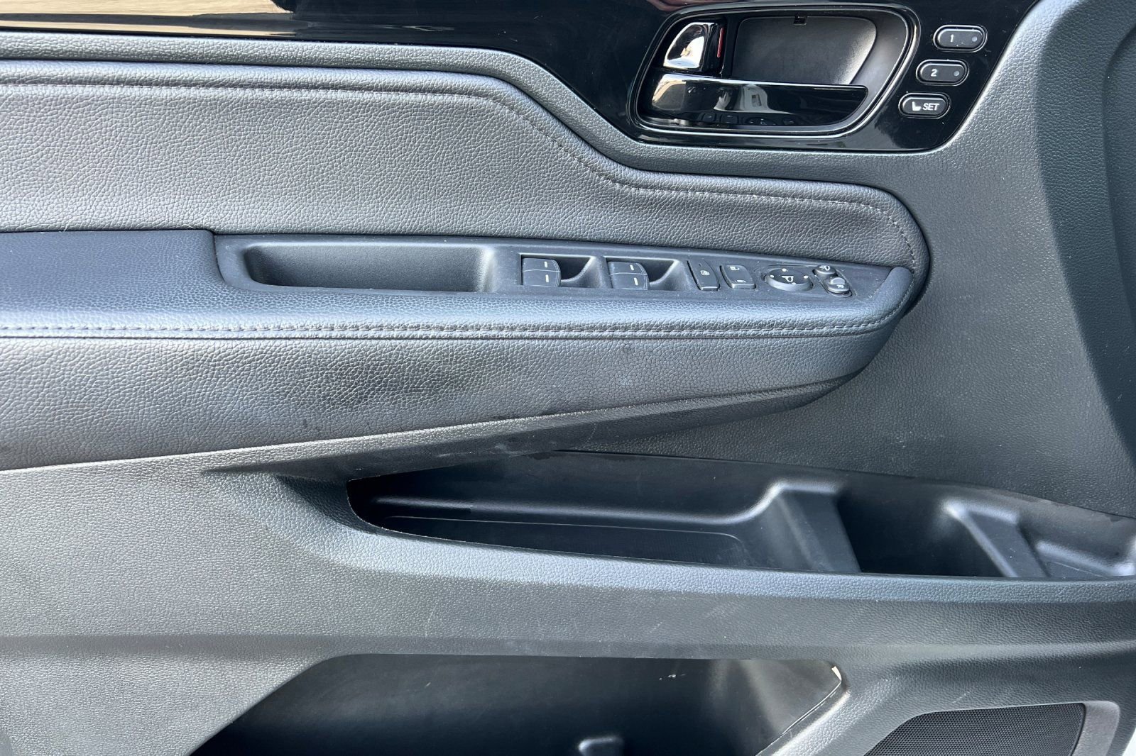 Used 2023 Honda Odyssey Elite image 10