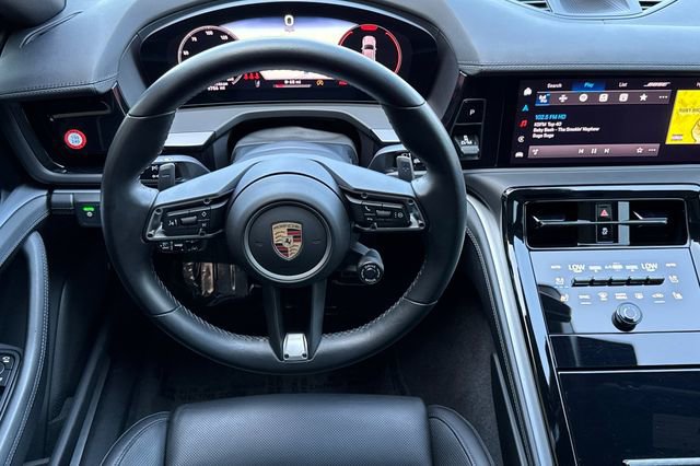Used 2024 Porsche Panamera RWD image 16