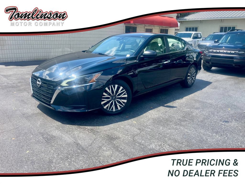 Used 2025 Nissan Altima 2.5 SV