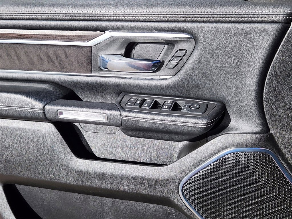Used 2025 RAM 1500 Laramie image 6