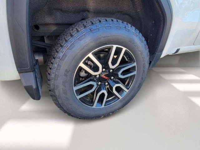 Used 2022 GMC Sierra 1500 AT4 w/ AT4 Premium Package image 7
