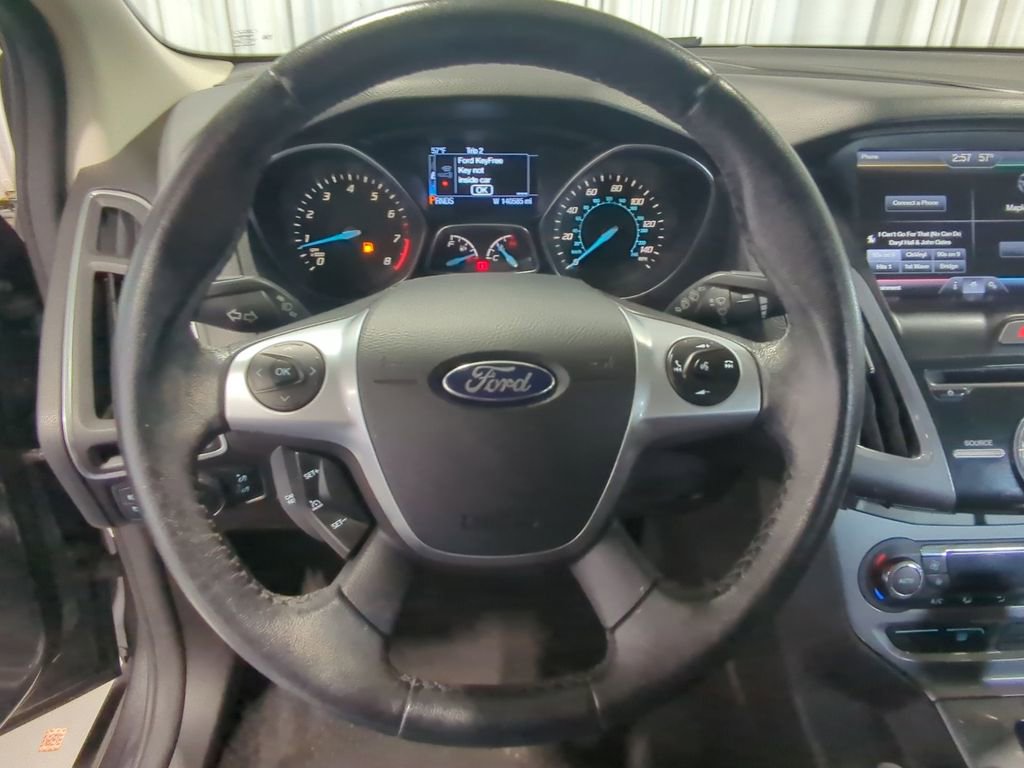Used 2014 Ford Focus Titanium FWD image 27