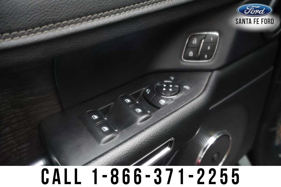 Used 2019 Ford Expedition Limited w/ Driver Assistance Package AWD/4WD image 11