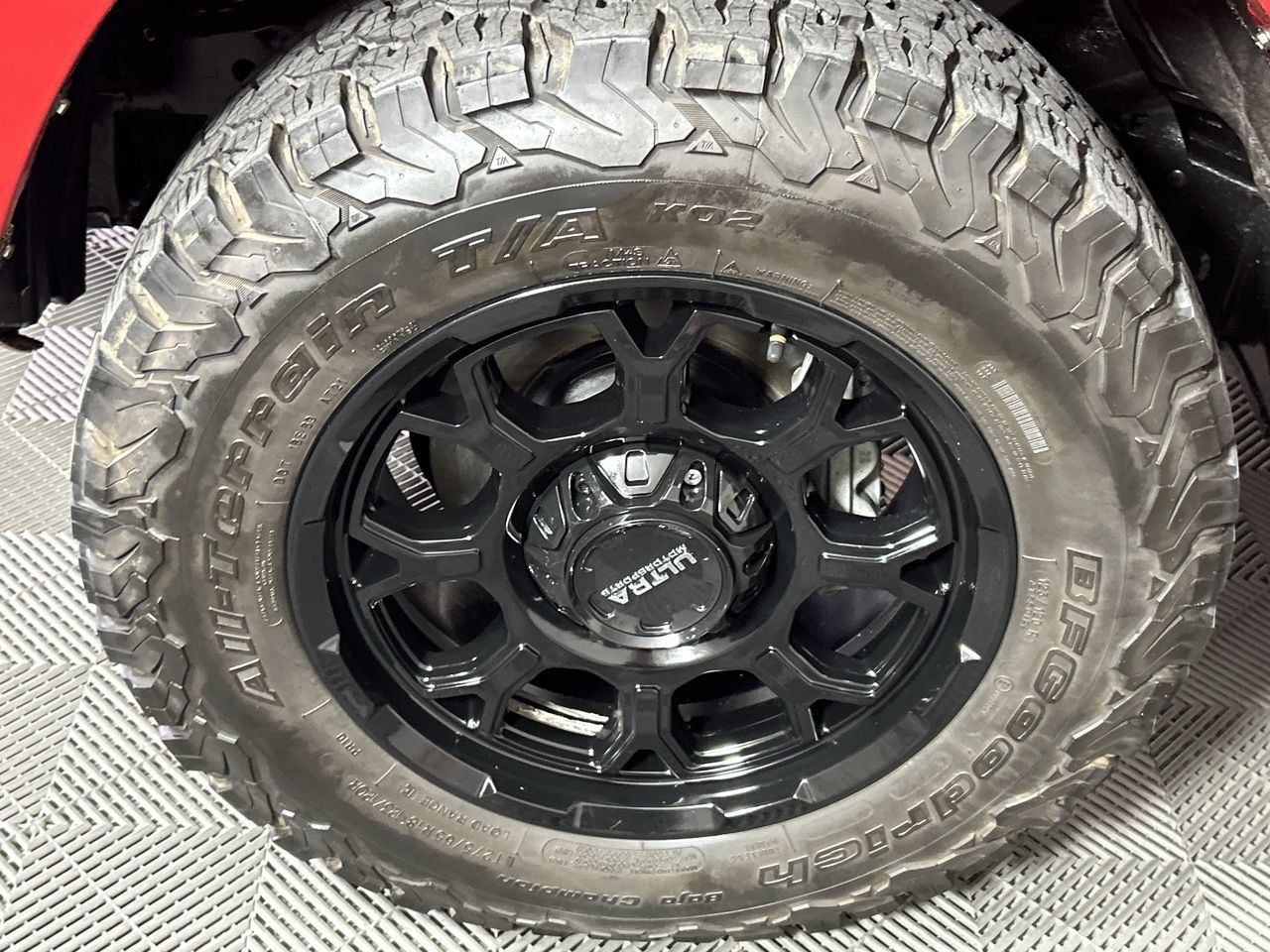 Used 2022 Toyota 4Runner SR5 AWD/4WD image 10