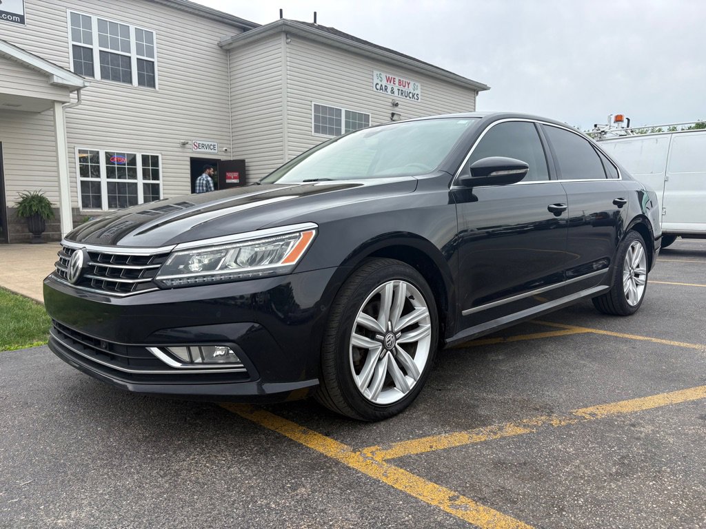 Used 2017 Volkswagen Passat 1.8T SEL Premium FWD image 2