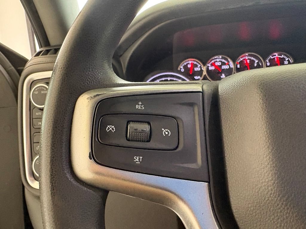 Used 2020 Chevrolet Silverado 1500 LT w/ Trailering Package AWD/4WD image 4
