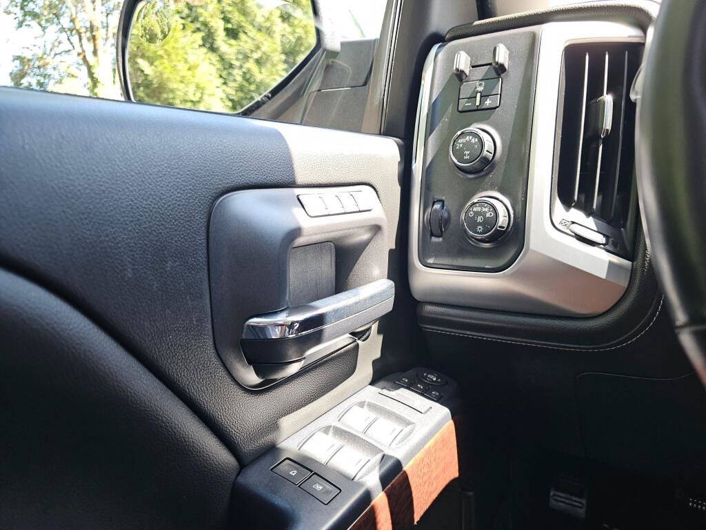 Used 2017 GMC Sierra 1500 SLT AWD/4WD image 34
