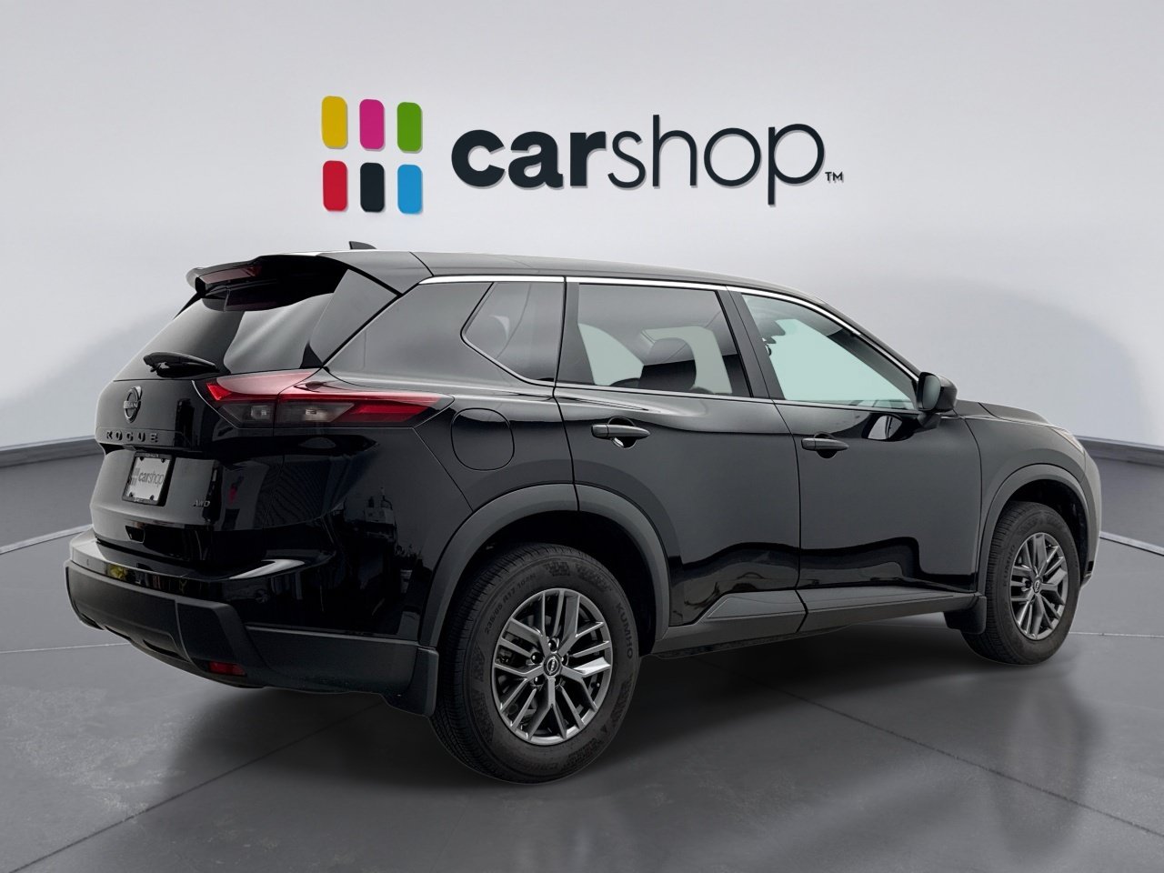 Used 2025 Nissan Rogue S AWD/4WD image 5