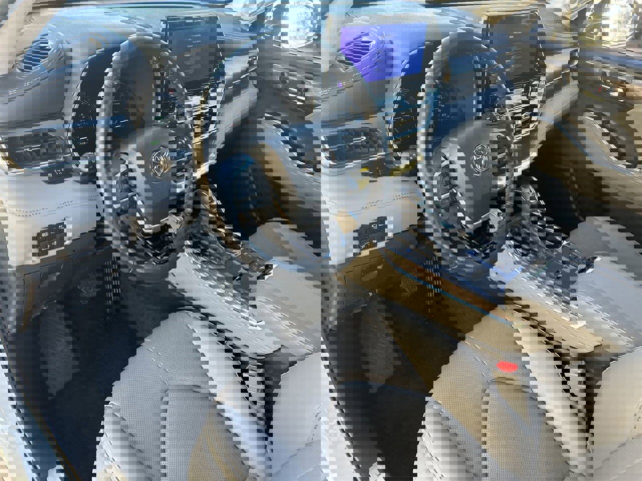 Used 2024 Toyota Highlander Limited image 15