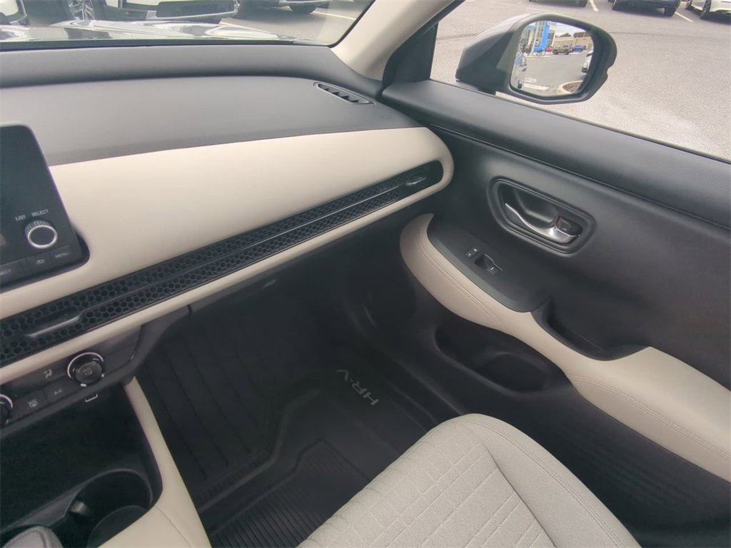 Used 2024 Honda HR-V LX image 16