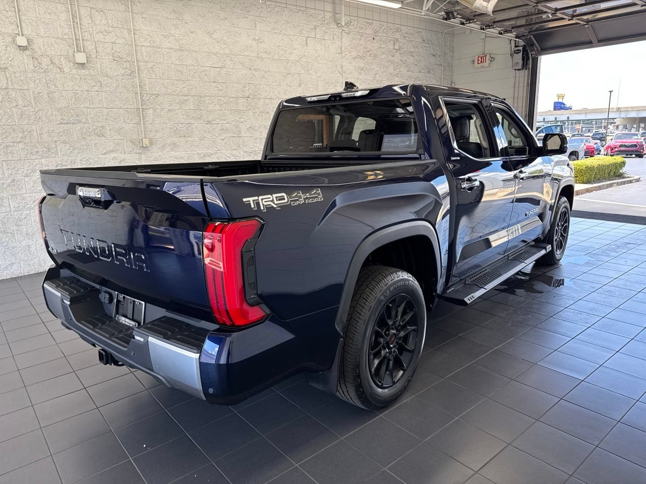 Used 2022 Toyota Tundra Limited w/ TRD Off-Road Package AWD/4WD image 8