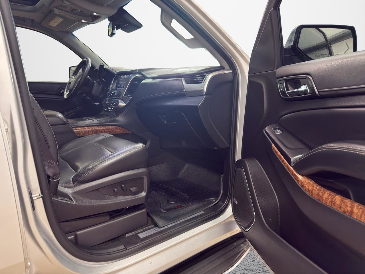 Used 2016 Chevrolet Tahoe LTZ RWD image 29