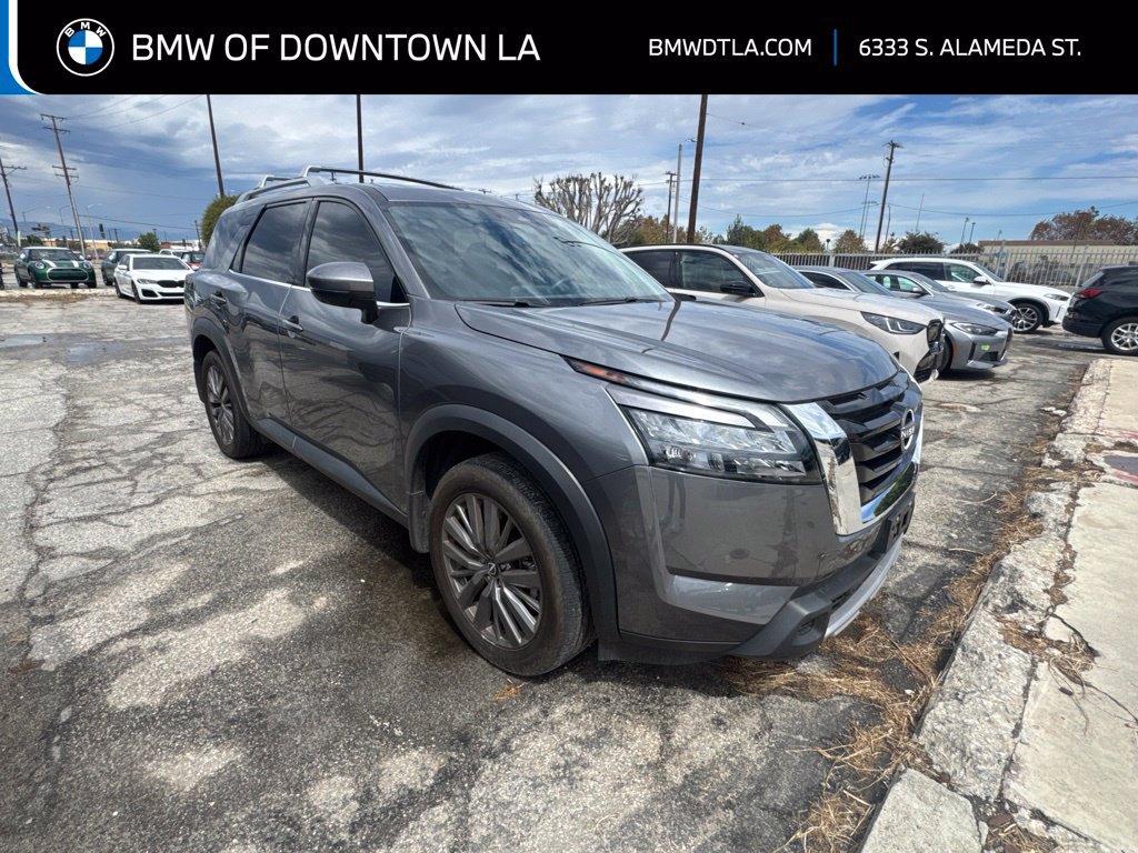 Used 2025 Nissan Pathfinder SL w/ SL Premium Package FWD image 1